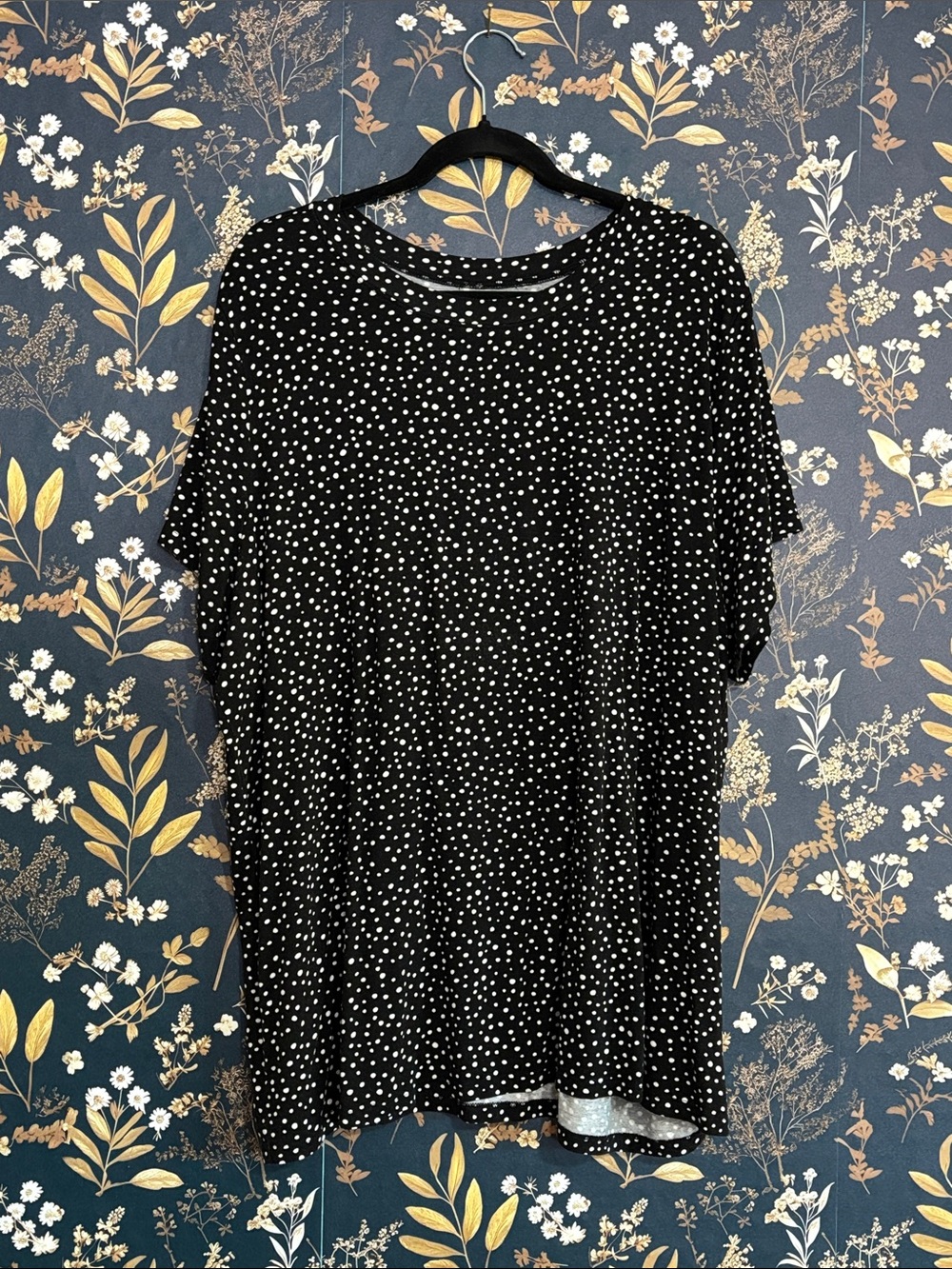 Torrid Super Soft Black Polka Dot Short Sleeve Women's Top Size 4